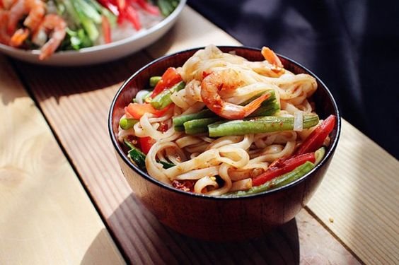 King Prawn Rice Noodle Salad