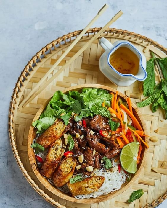 Spring Rolls & Grilled Pork VerMicelli Salad